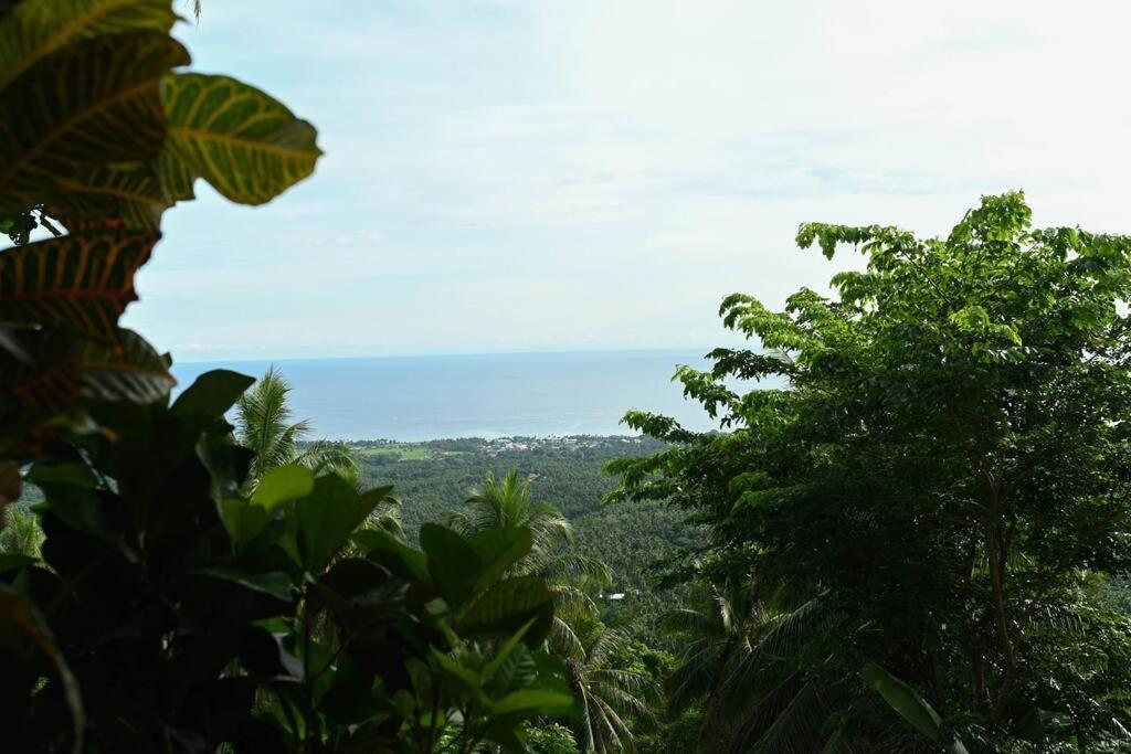 Apartamento The Balcony Of The Camiguin Island Mambajao Exterior foto